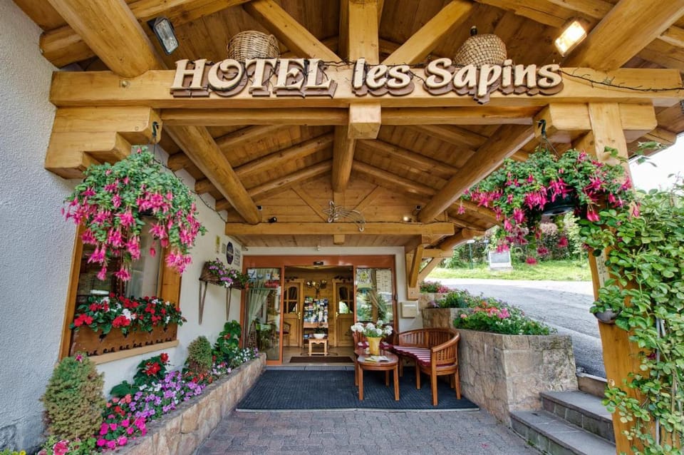 Hotel les Sapins Hotel in La Clusaz