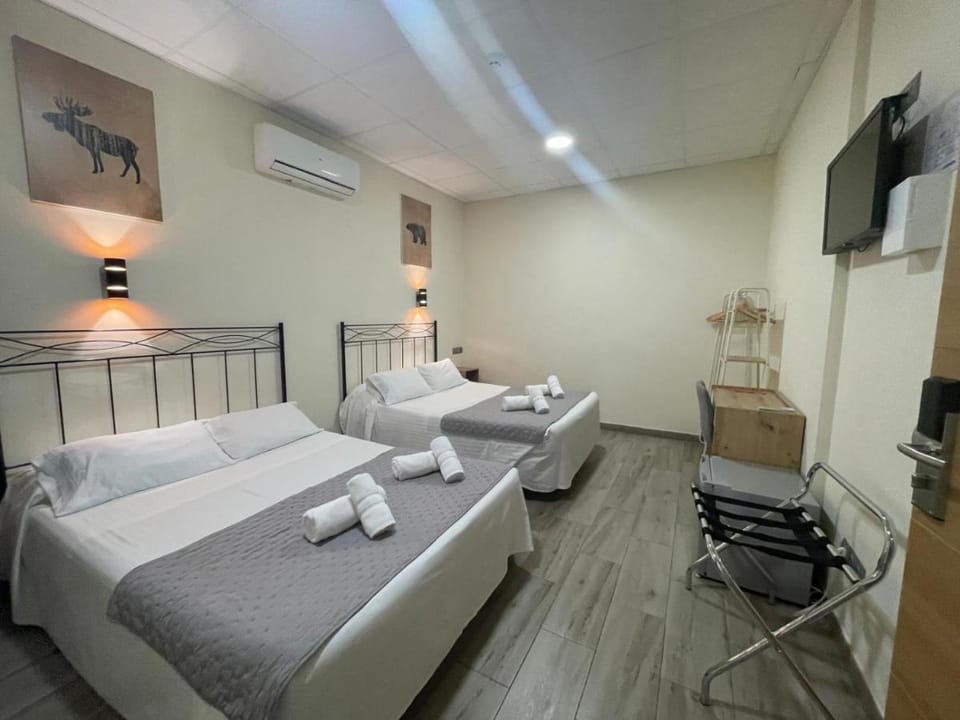 Hostal Balmes Centro Bed and Breakfast in Barcelona