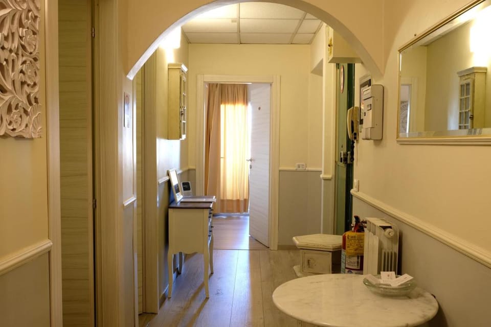 Residenza Le Rondini Bed and Breakfast in Florence