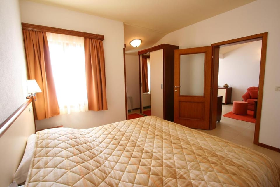 Villa Segetski dvori - Tradition since 1964 Bed and Breakfast in Šibenik-Knin County, Croatia