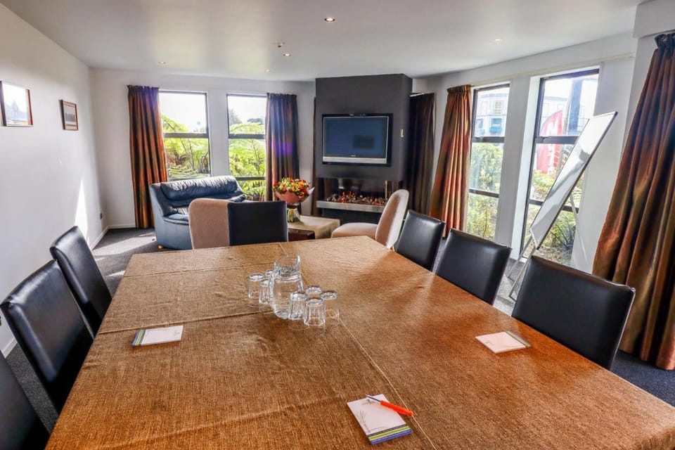 Coleraine Suites & Apartments Motel in West Coast