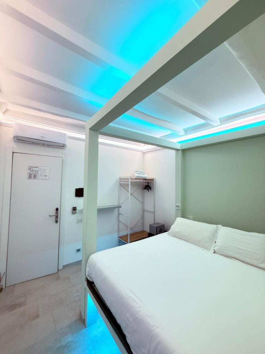 iRooms - Spanish Steps Bed and Breakfast in Rome