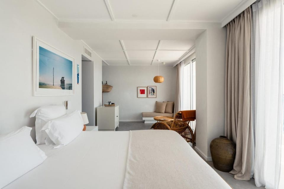 Hotel Les Roches Rouges Hotel in Saint-Raphael