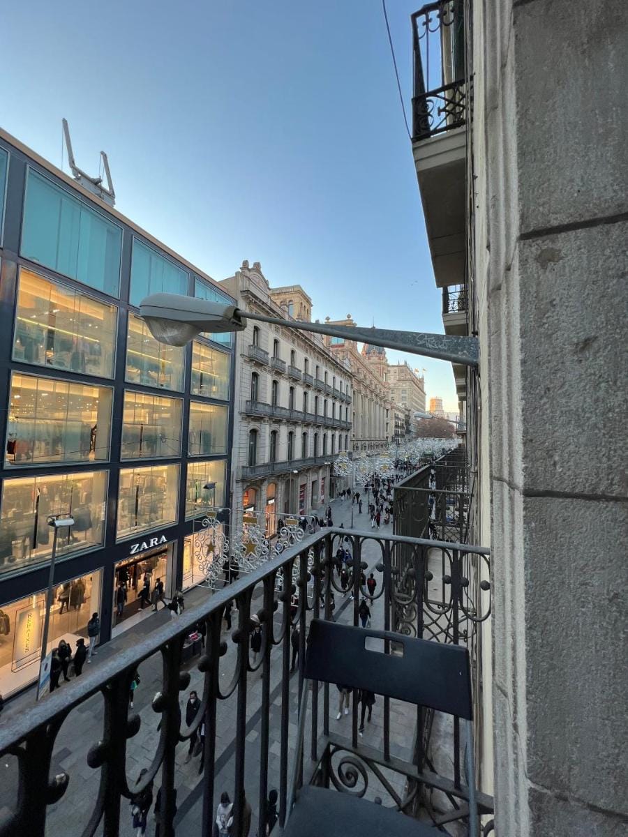 Pensión Arosa Bed and Breakfast in Barcelona