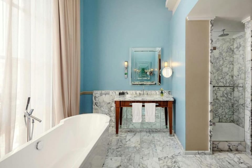 St. Pancras London, Autograph Collection Hotel in London Borough of Islington