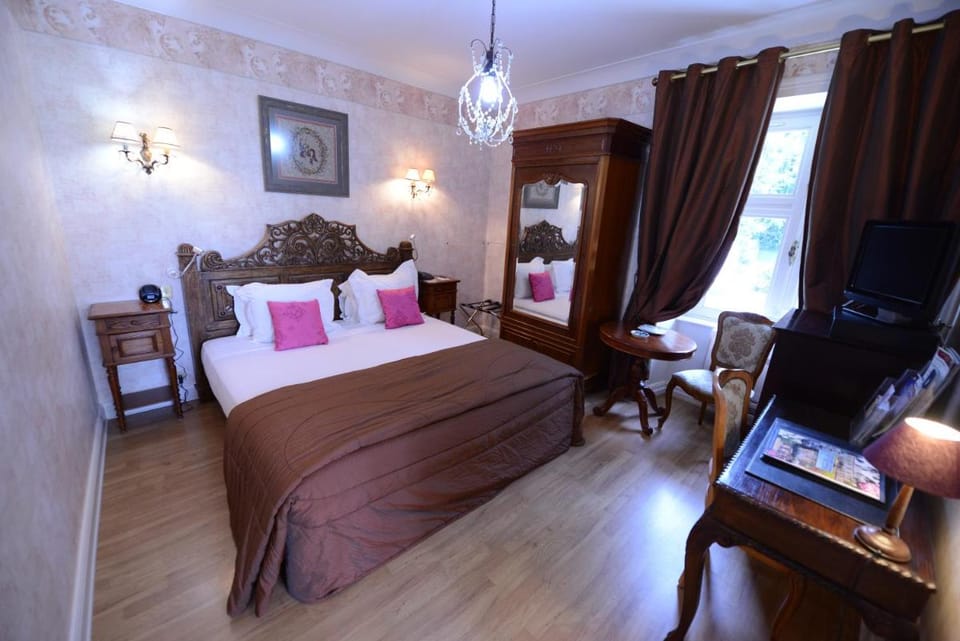 Chateau Du Boisniard Hotel in Pays de la Loire
