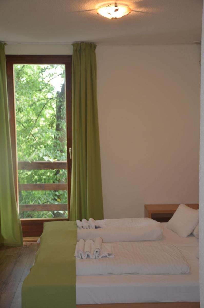 Hotel Viktória Bed and Breakfast in Hungary