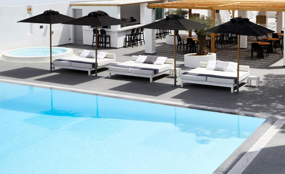 Kalisti Hotel & Suites Hotel in Thera
