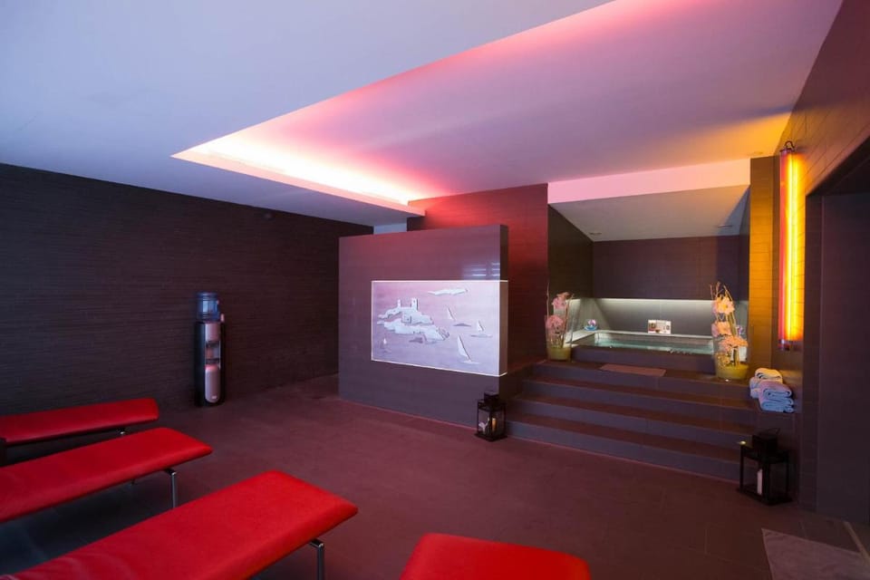 Royal Antibes - Luxury Hotel, Résidence, Beach & Spa Hotel in Antibes