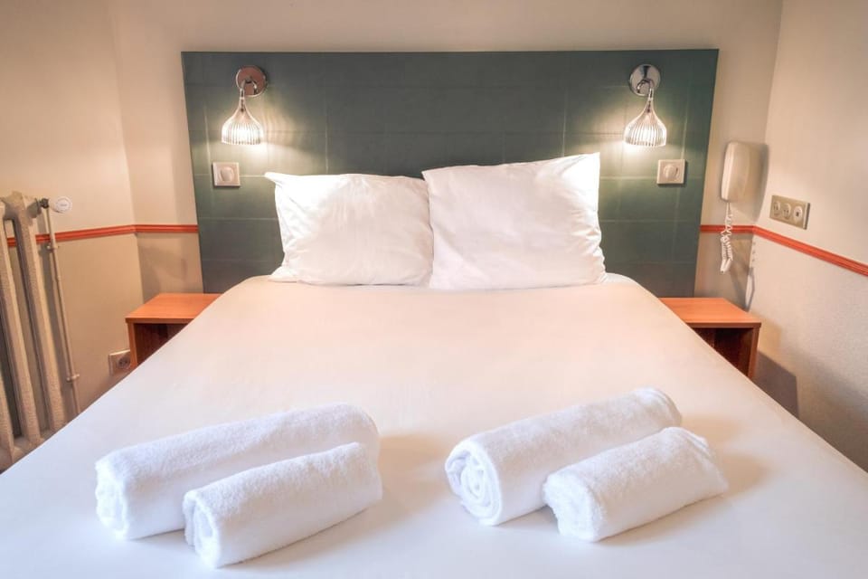 HÃ´tel Marignan Hotel in Paris