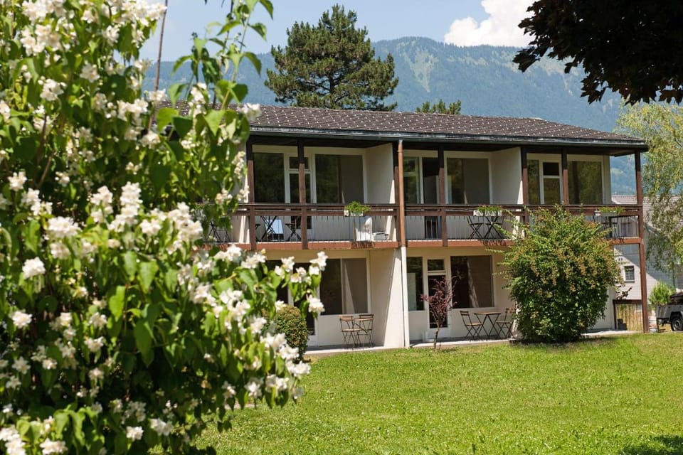 Jungfrau Hotel Annex Alpine-Inn Hotel in Canton of Bern (Region)