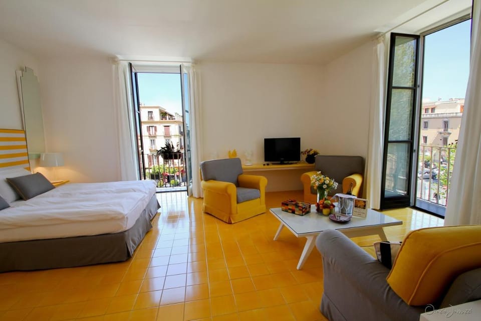 Palazzo Jannuzzi Relais Bed and Breakfast in Sorrento