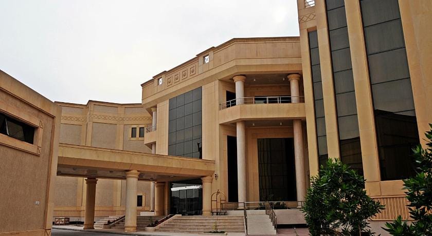 Executives Hotel - Azizia Hotel in Riyadh