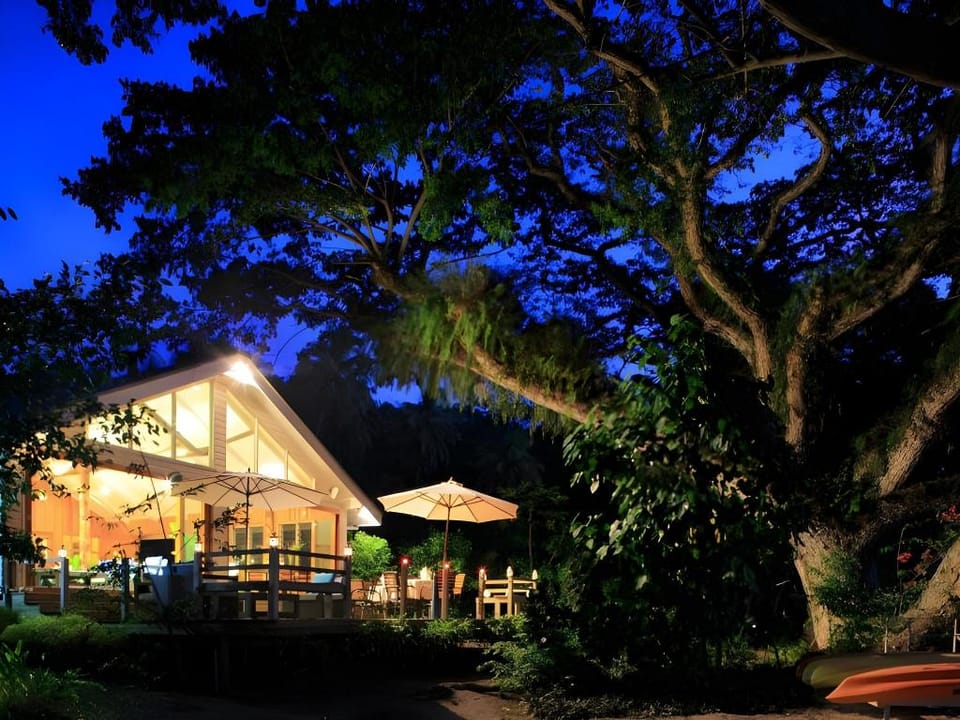 Sau Bay Resort & Spa Hotel in Fiji