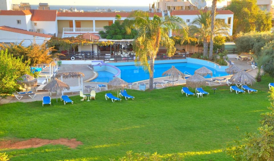 Captain Karas Holidays Apartments Apartment hotel in Paralimni