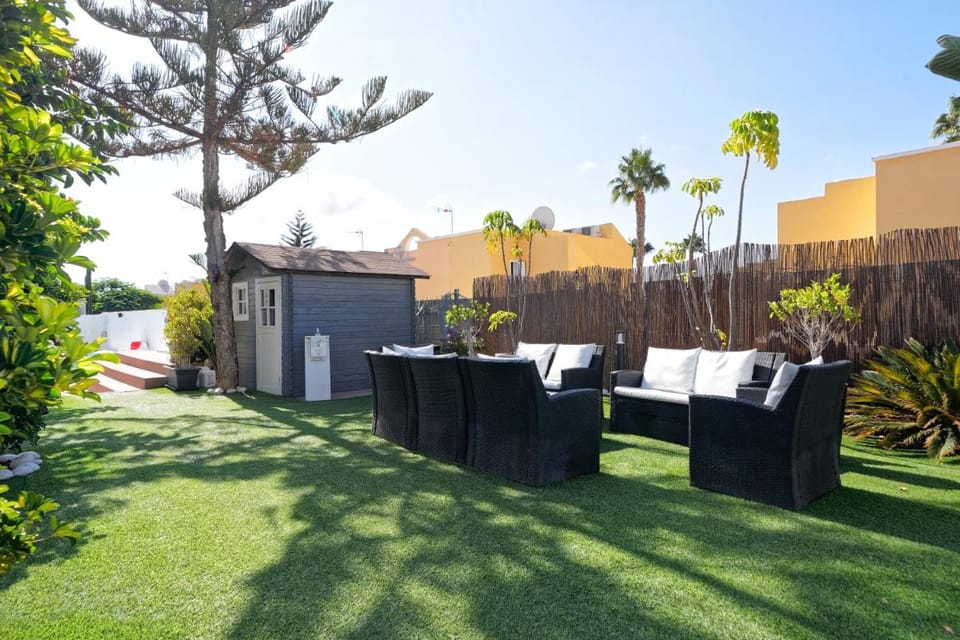 Vista Bonita - Gay and Lesbian Only Resort Hotel in Maspalomas