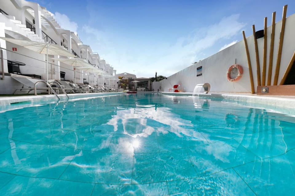 Vista Bonita - Gay and Lesbian Only Resort Hotel in Maspalomas