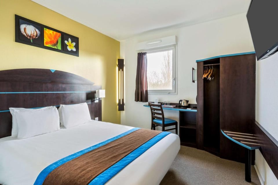 Sure Hotel by Best Western St-Amand-Les-Eaux Hotel in Hauts-de-France