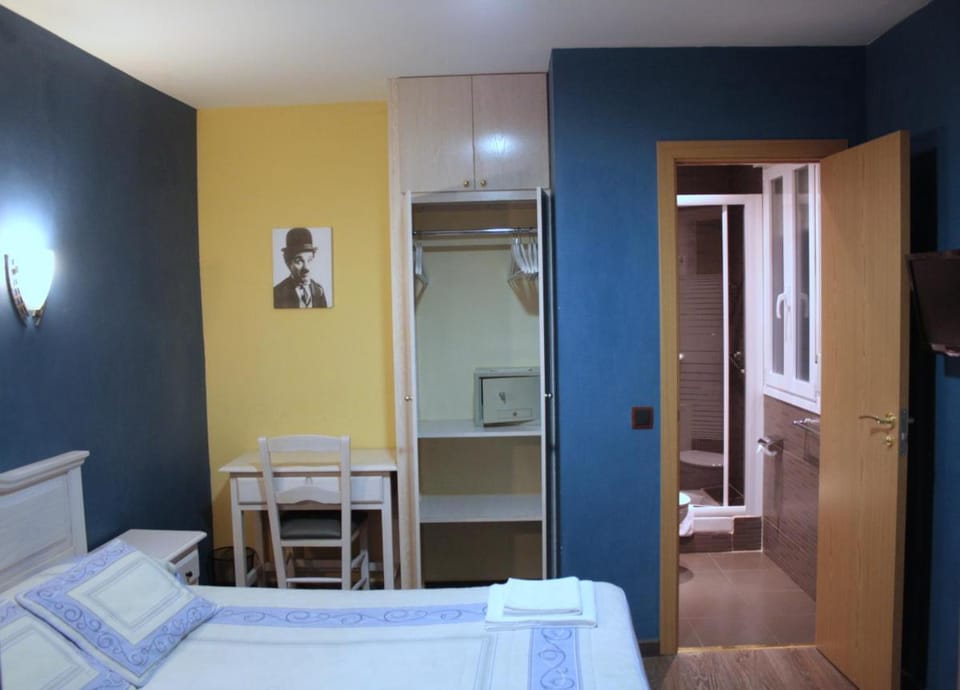 Hostal Regio Bed and Breakfast in Centro
