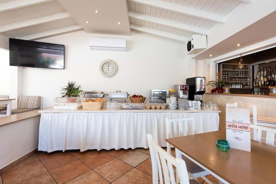 Anita Hotel in Corfu, Greece