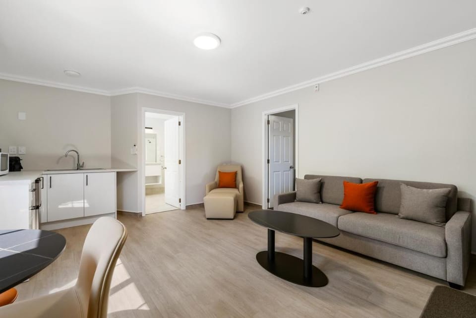 Stay 280 & Stay 284 Rotorua - Refurbished Modern Accommodation Motel in Rotorua