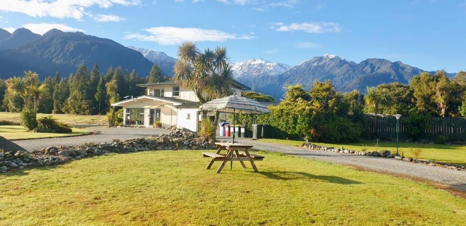 Glacier View Motel Motel in Franz Josef / Waiau
