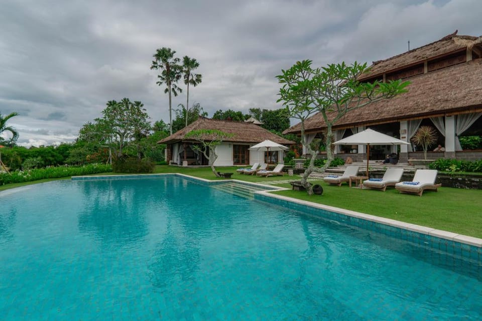 The Lotus Residence Hotel in Kediri