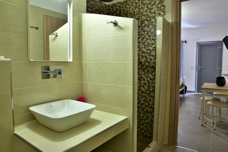 Kafouros Hotel Hotel in Kamari