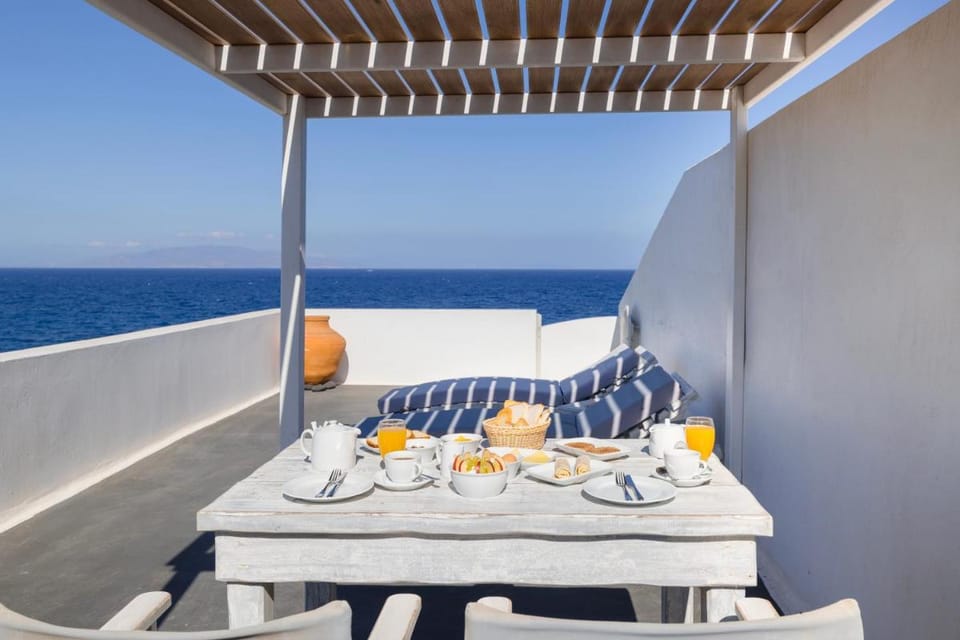 Vrachia Studios & Apartments Apartment in Santorini