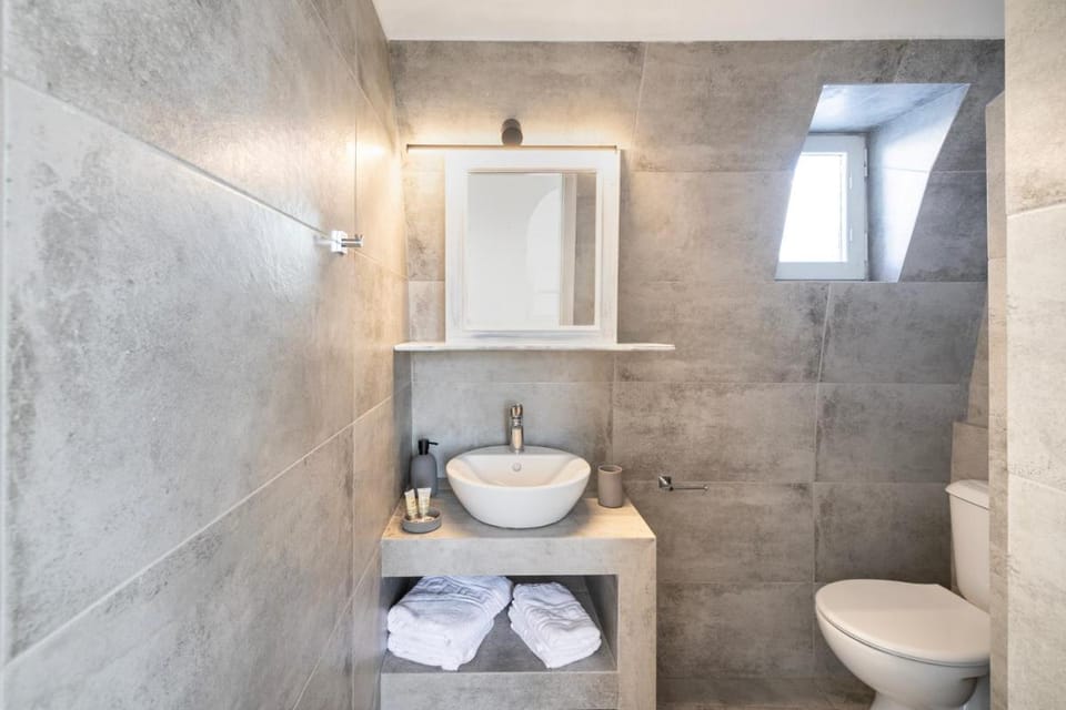 Vrachia Studios & Apartments Apartment in Santorini