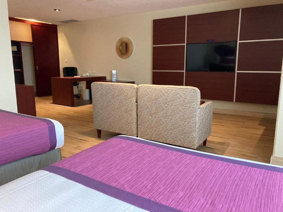 Hotel Mirage Hotel in Santiago de Queretaro