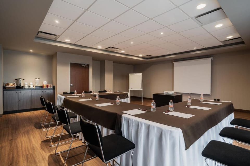 City Express Suites by Marriott Queretaro Apartment hotel in Santiago de Queretaro