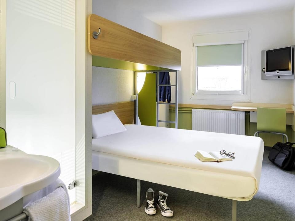 ibis budget Amberieu en Bugey/Chateau Gaillard Hotel in Auvergne-Rhône-Alpes
