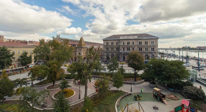 Butterfly Home B and B Hotel in Budapest
