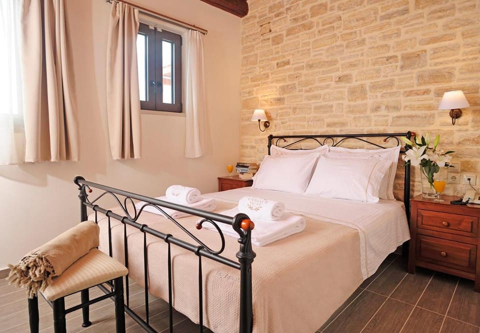 Stefanos Village Hotel in Crete