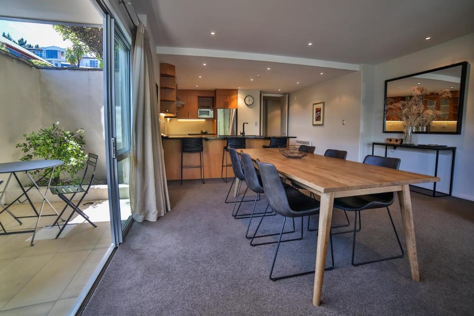 Lakeside Apartments Apartment hotel in Wanaka