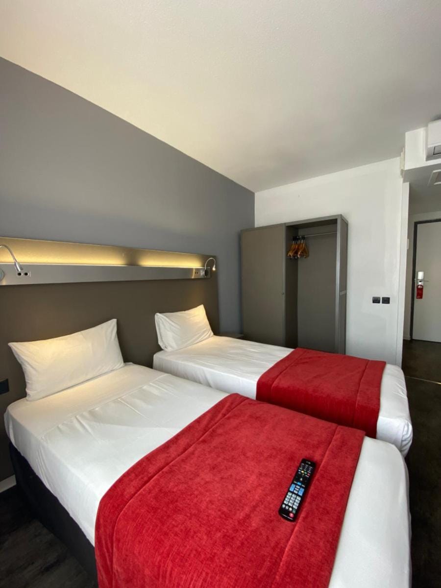 The Originals City, Hôtel Les Dômes, Perpignan Sud Saleilles Hotel in Perpignan
