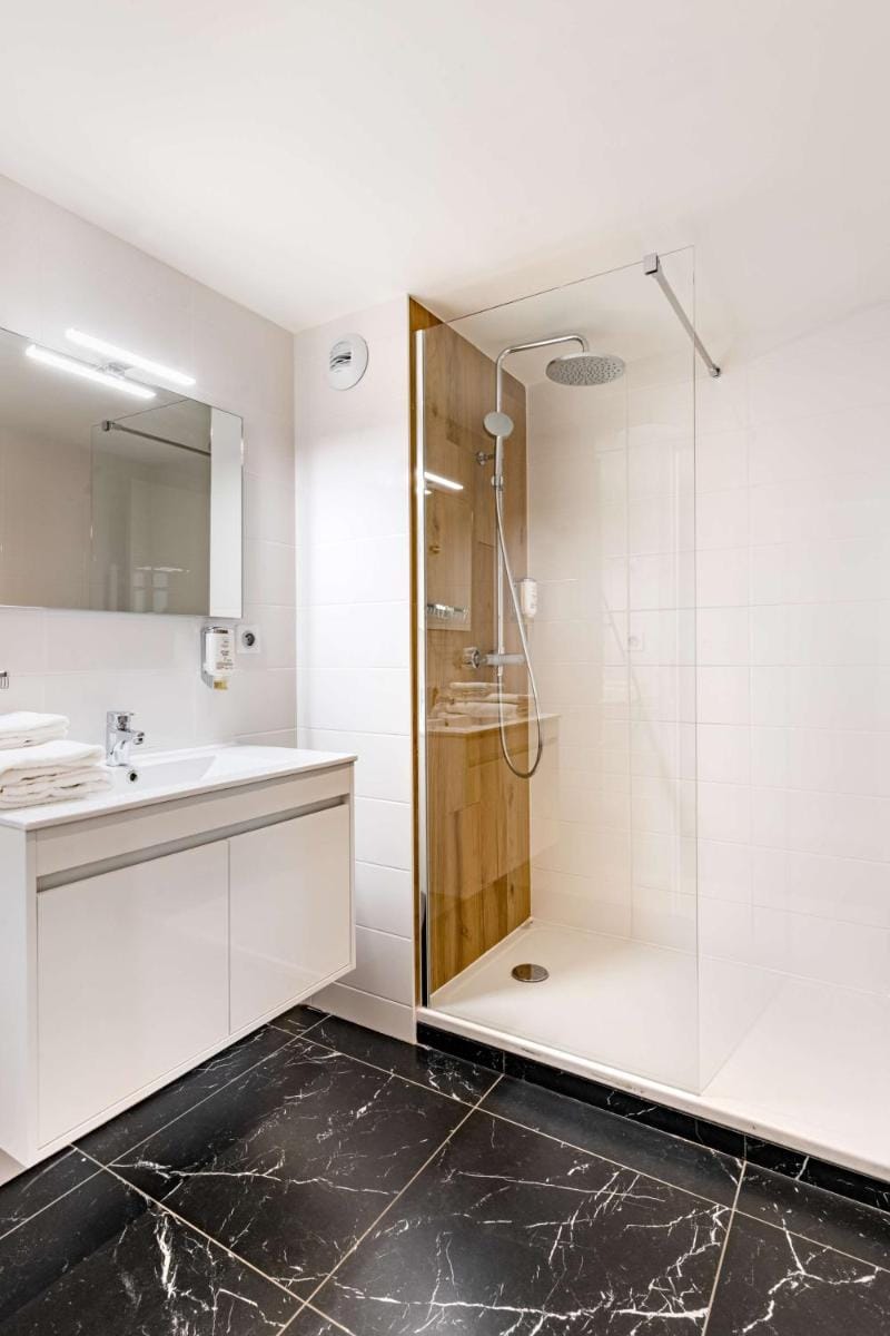 Hôtel des Barolles - Lyon Sud Brignais Hotel in Auvergne-Rhône-Alpes