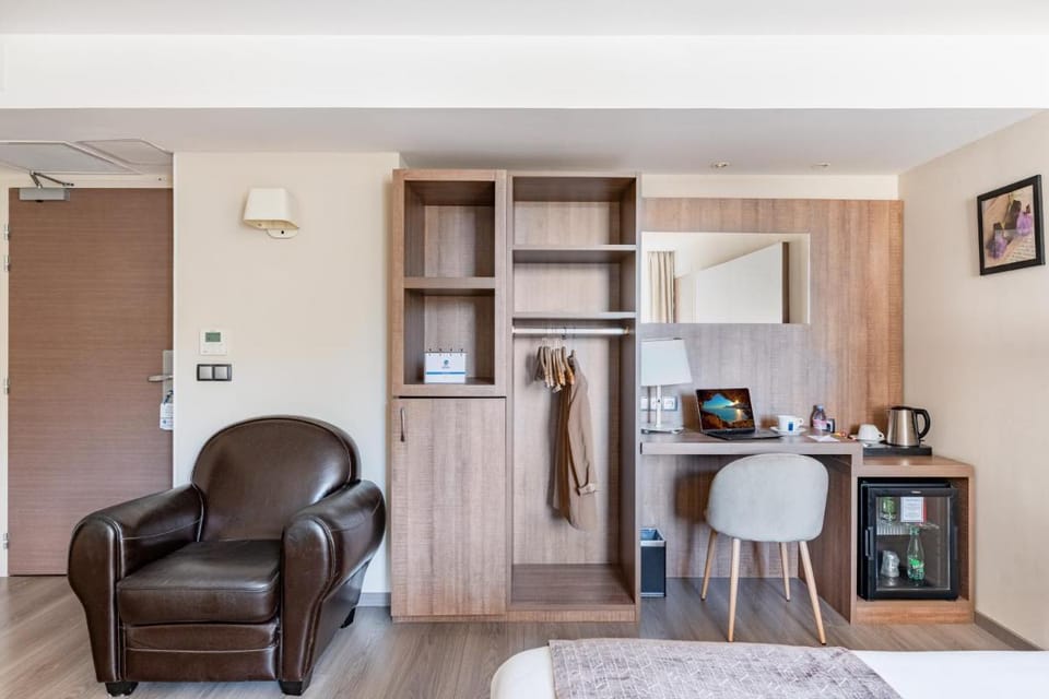 Hôtel des Barolles - Lyon Sud Brignais Hotel in Auvergne-Rhône-Alpes