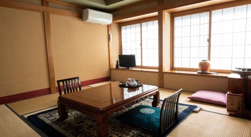 Jizokan Matsuya Ryokan Ryokan in Nagano Prefecture