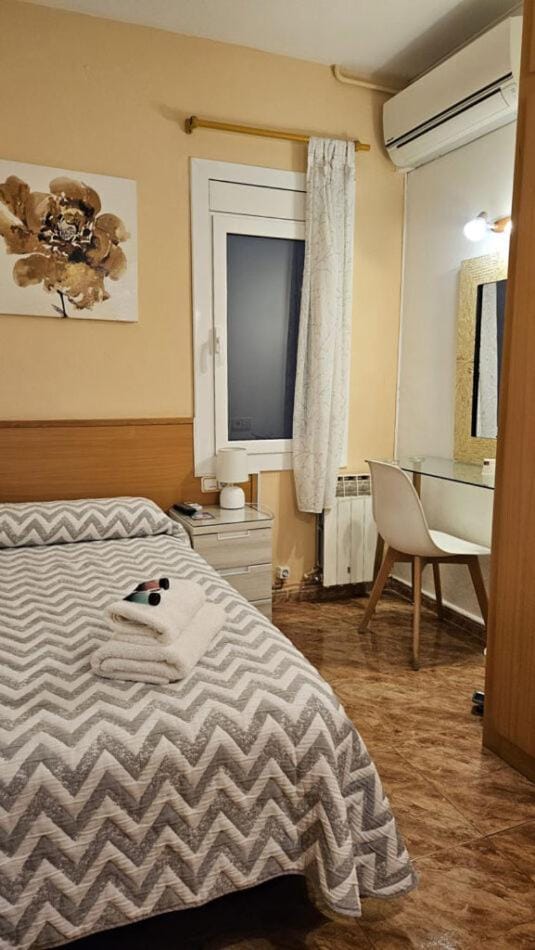 Hostal Rio De Castro Bed and Breakfast in Barcelona