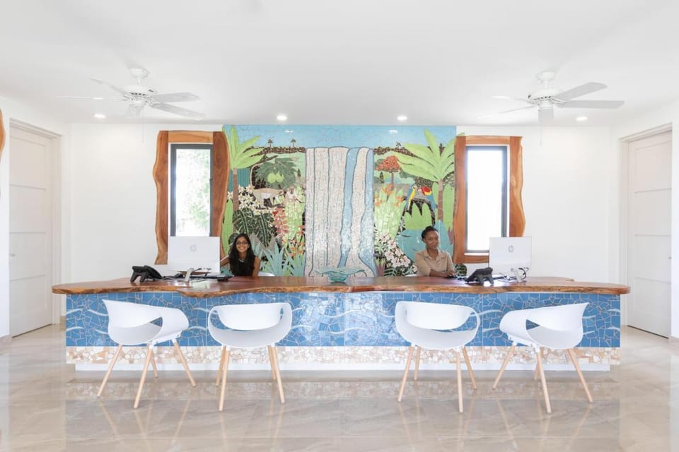 Beach View Hotel Hotel in Saint James