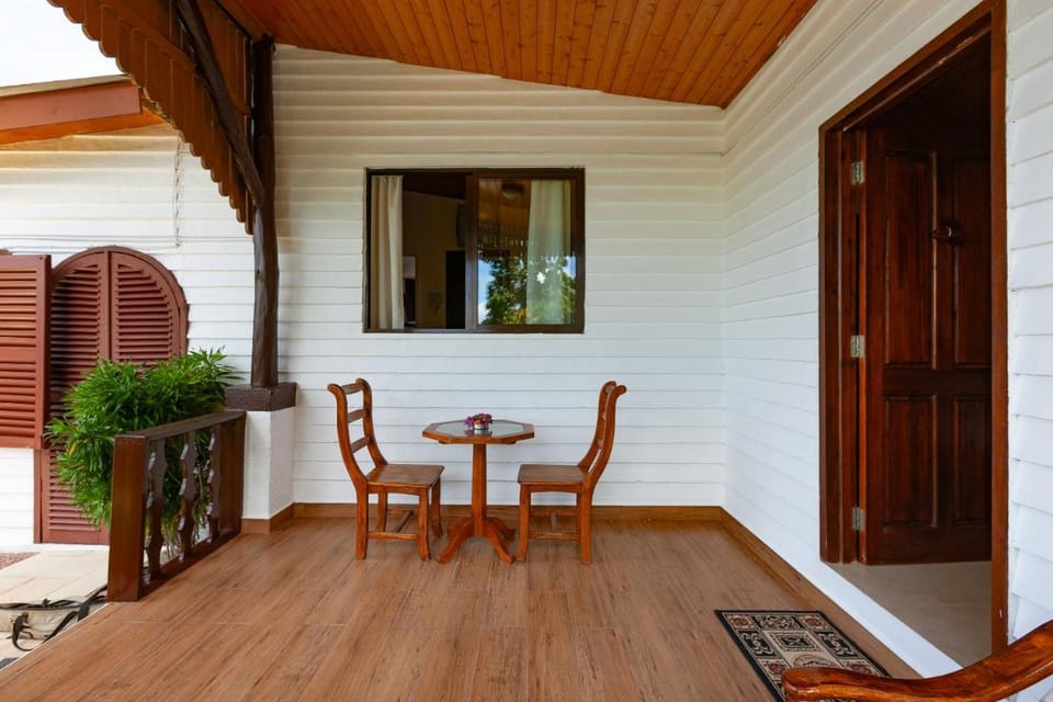 Chalets Cote Mer Bed and Breakfast in Africa