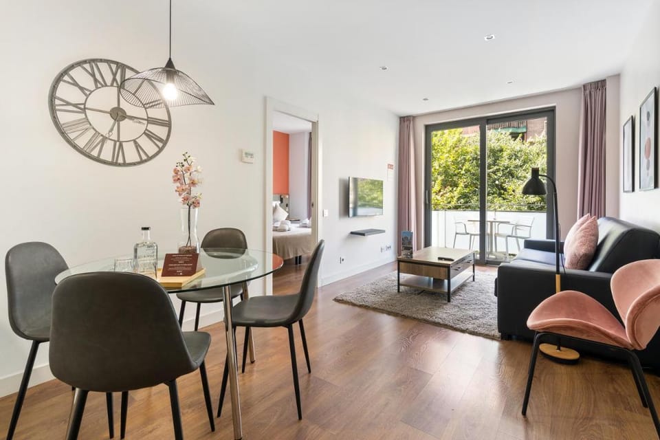 Sensation Sagrada Familia Apartment in Barcelona