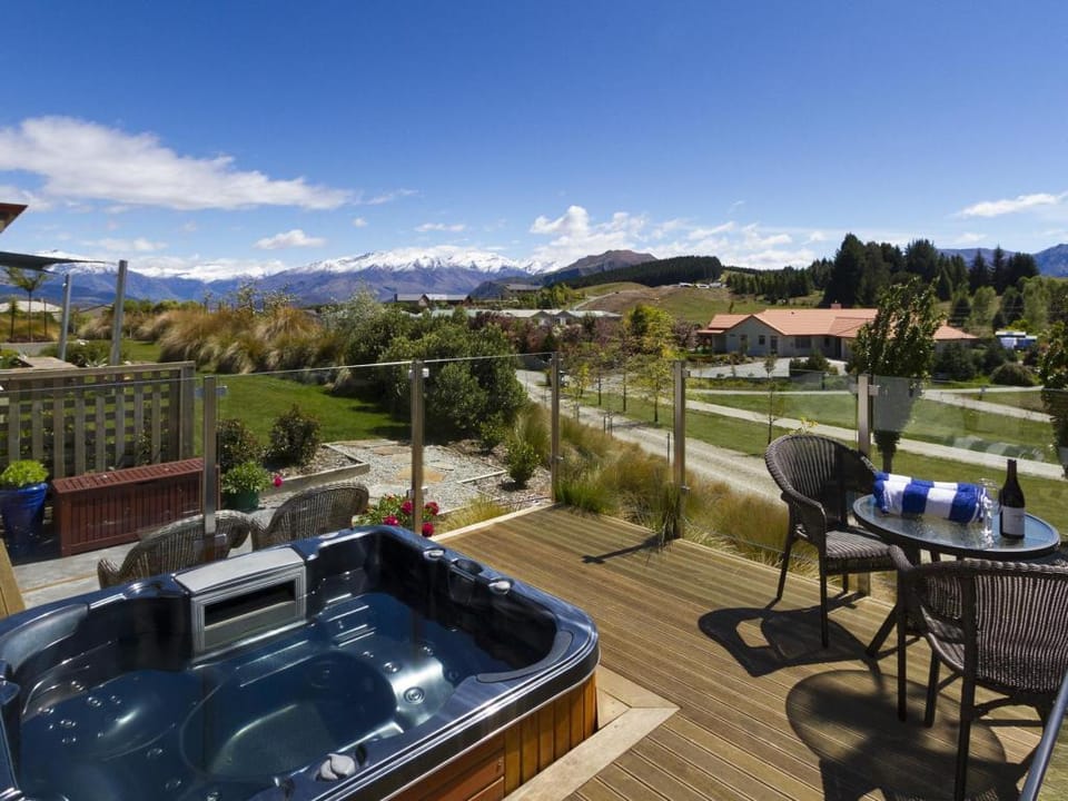 Websters on Wanaka Lodge Hotel in Wanaka