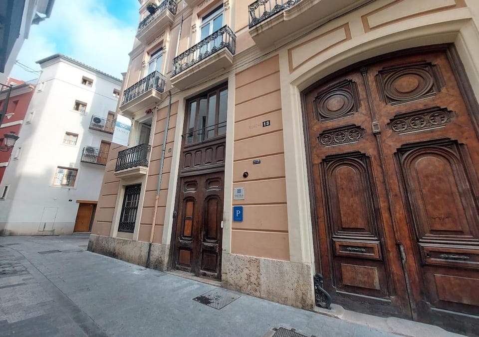 VALOLA Boutique Rooms Bed and Breakfast in Valencia