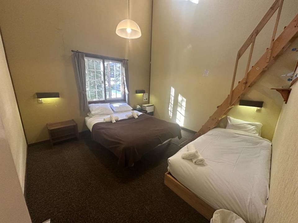 Santana Lodge Hakuba Bed and Breakfast in Hakuba