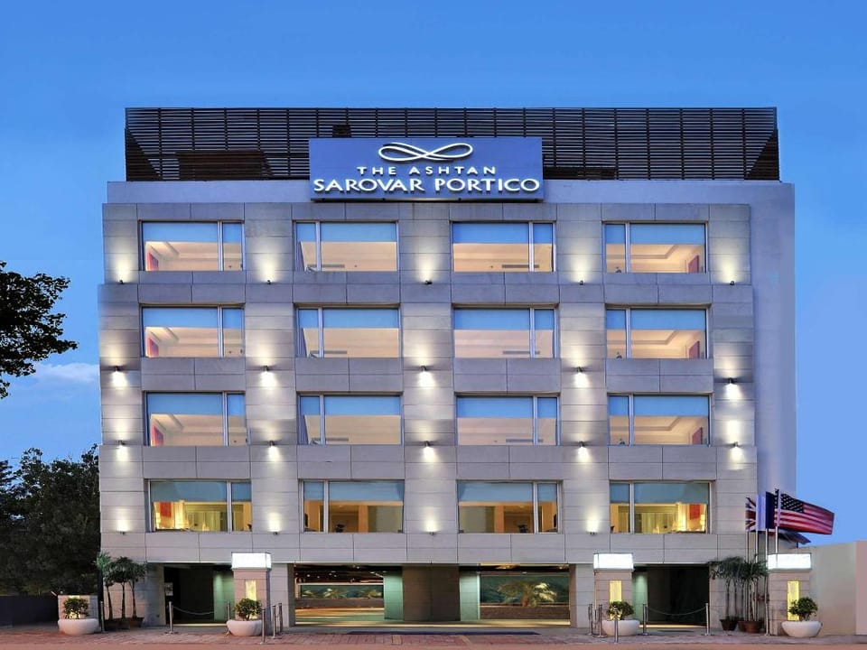 The Ashtan Sarovar Portico Delhi Hotel in New Delhi