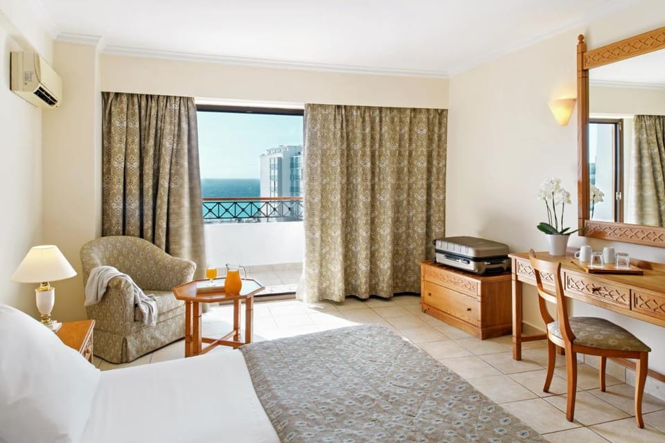 Mitsis Petit Palais Beach Hotel Hotel in Rhodes