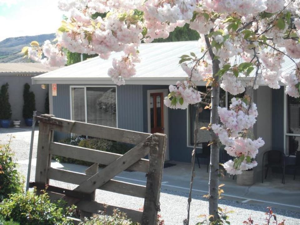 Central Gateway Motel Hotel in Otago